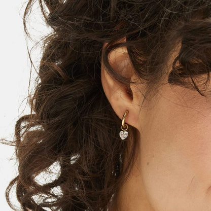 Tamaris Mini-Creolen aus Edelstahl mit Herzanhänger und Zirkoniastein