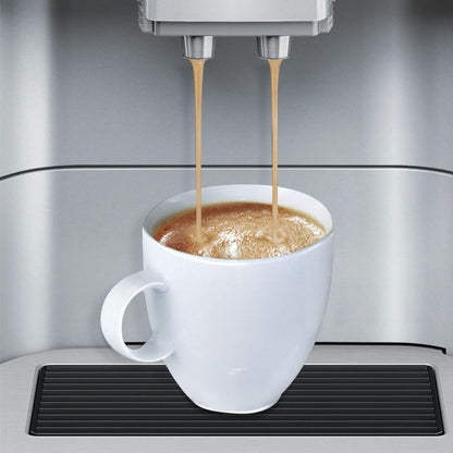 SIEMENS 'EQ6 Plus S300' Kaffeevollautomat für viele Kaffeespezialitäten, Milch-Aufschäumdüse, Keramikmahlwerk
