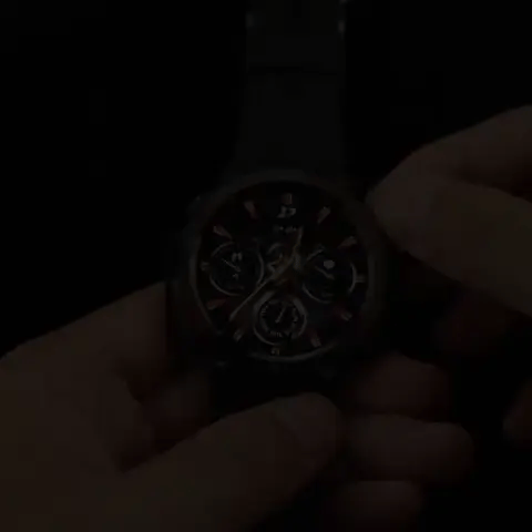 COLMI V68 1,43'' Ultra AMOLED Display Smartwatch: 100 Sportmodi + Flash LED Licht | Militärstandard-Qualität (Preview GIF)